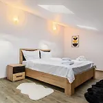 Zen Loft With Forest View In Silver Mountain Apartamento